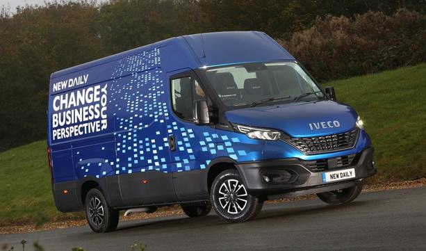 IVECO Daily zdobywa prestiżową nagrodę magazynu Trade Van Driver za 2020 rok