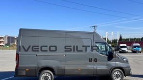 IVECO Daily 35S16 V FURGON